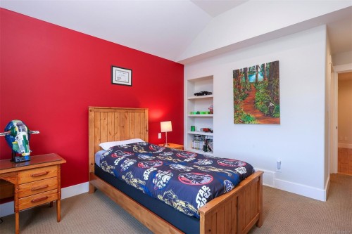 1302 Ocean View Ave, Comox, BC 