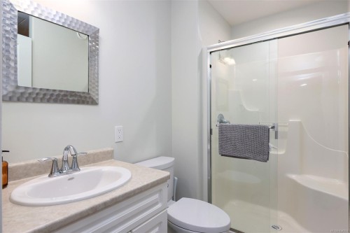 1302 Ocean View Ave, Comox, BC 
