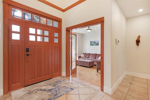 1302 Ocean View Ave, Comox, BC 