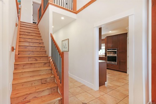 1302 Ocean View Ave, Comox, BC 