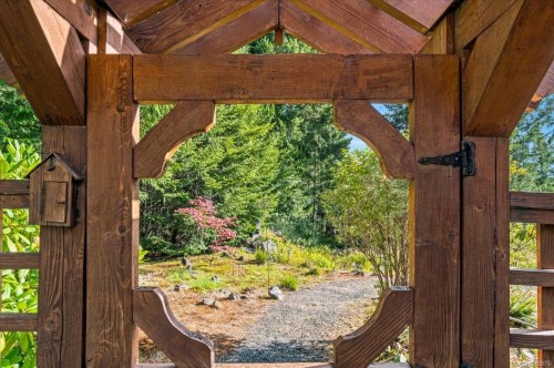 1205 Spider Lake Rd, Qualicum Beach, BC 