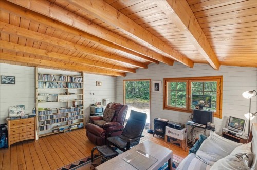 1205 Spider Lake Rd, Qualicum Beach, BC 