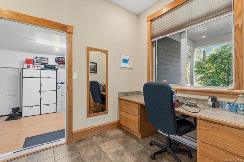 1205 Spider Lake Rd, Qualicum Beach, BC 
