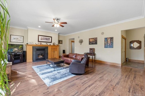 1205 Spider Lake Rd, Qualicum Beach, BC 