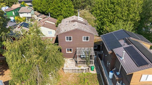 4 Demos Pl, View Royal, BC 
