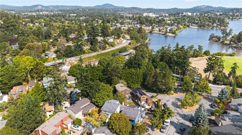 4 Demos Pl, View Royal, BC 