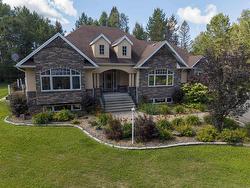 791 Hilldale Road  Thunder Bay, ON P7G 1Z9