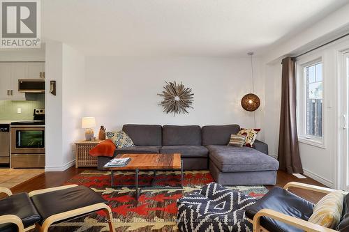 49 Silver Glen Boulevard, Collingwood, ON - Indoor Photo Showing Living Room