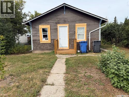 312 7Th Avenue E, Melville, SK - Outdoor