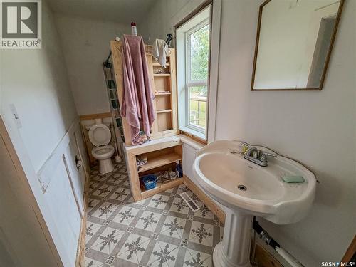 312 7Th Avenue E, Melville, SK - Indoor Photo Showing Bathroom