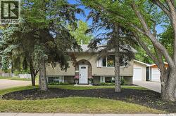 317 Simon Fraser CRESCENT  Saskatoon, SK S7H 3T5