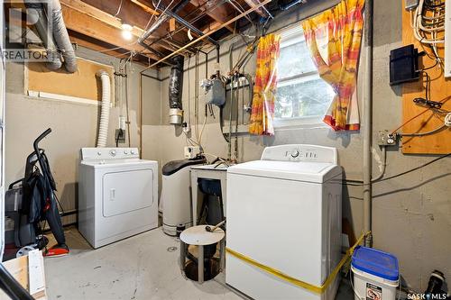 616 Broadway Avenue E, Regina, SK - Indoor Photo Showing Laundry Room
