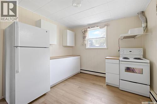 616 Broadway Avenue E, Regina, SK - Indoor Photo Showing Kitchen