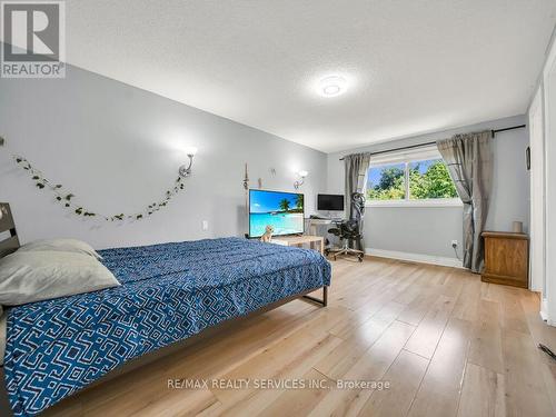 3079 Bartholomew Crescent, Mississauga, ON - Indoor Photo Showing Bedroom