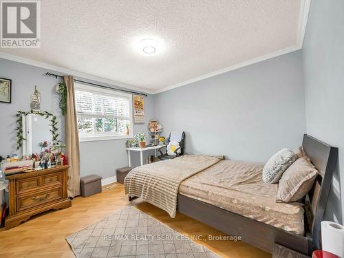 3079 Bartholomew Crescent, Mississauga, ON - Indoor Photo Showing Bedroom