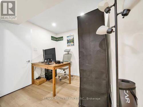 3079 Bartholomew Crescent, Mississauga, ON - Indoor