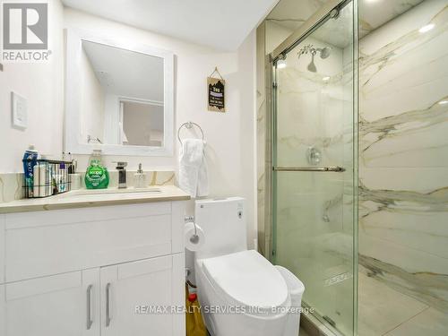 3079 Bartholomew Crescent, Mississauga, ON - Indoor Photo Showing Bathroom