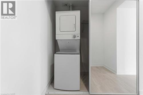 2782 Barton Street E Unit# 1406, Hamilton, ON - Indoor Photo Showing Laundry Room