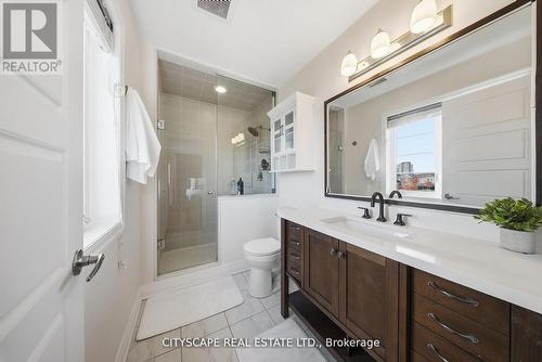 28 Celano Drive, Hamilton, ON - Indoor Photo Showing Bathroom