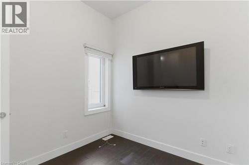 2000 Maddex Way, London, ON - Indoor Photo Showing Other Room