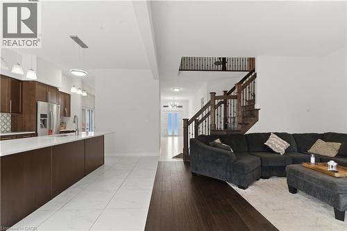 2000 Maddex Way, London, ON - Indoor