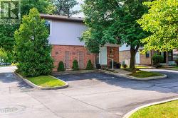 30 - 59 KENNINGHALL BOULEVARD  Mississauga, ON L5N 1J6