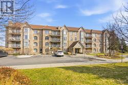 F304 - 216 PLAINS ROAD W  Burlington, ON L7T 4M1