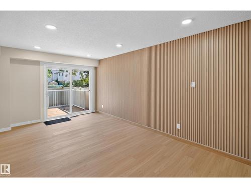 175 Centennial Ct Nw, Edmonton, AB - Indoor Photo Showing Other Room