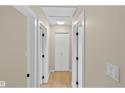 175 Centennial Ct Nw, Edmonton, AB - Indoor Photo Showing Other Room