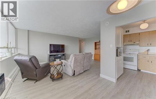24 Midland Drive Unit# 403, Kitchener, ON - Indoor Photo Showing Other Room