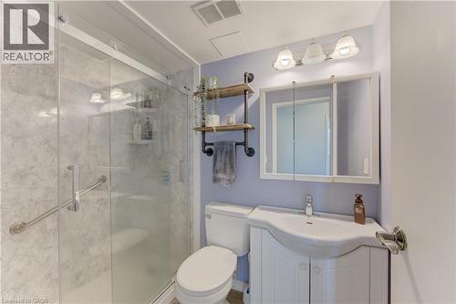 24 Midland Drive Unit# 403, Kitchener, ON - Indoor Photo Showing Bathroom