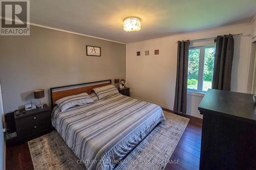 045090 Highway 562, Timiskaming (Tim - Outside - Rural), ON - Indoor Photo Showing Bedroom