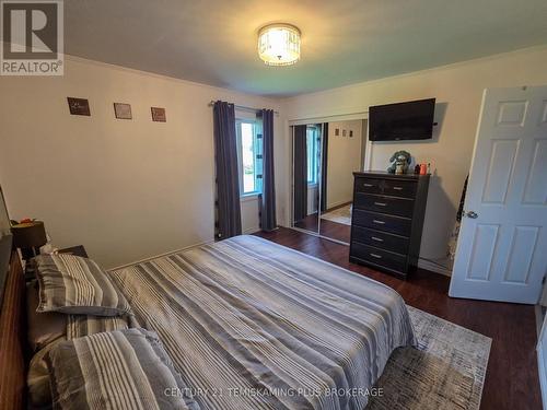 045090 Highway 562, Timiskaming (Tim - Outside - Rural), ON - Indoor Photo Showing Bedroom