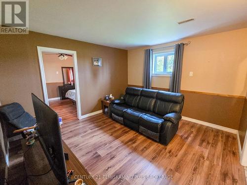 045090 Highway 562, Timiskaming (Tim - Outside - Rural), ON - Indoor
