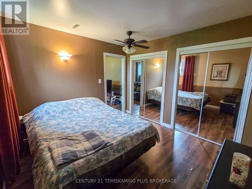 045090 Highway 562, Timiskaming (Tim - Outside - Rural), ON - Indoor Photo Showing Bedroom