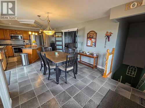 045090 Highway 562, Timiskaming (Tim - Outside - Rural), ON - Indoor