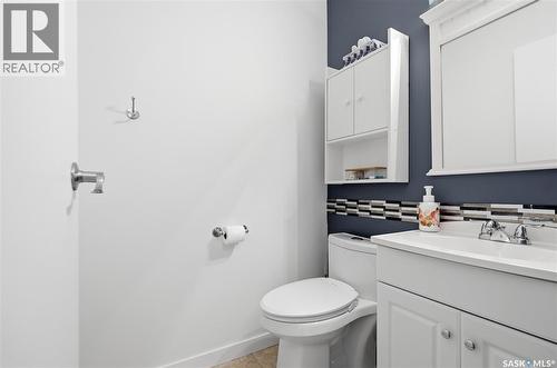 468 Berini Drive, Saskatoon, SK - Indoor Photo Showing Bathroom