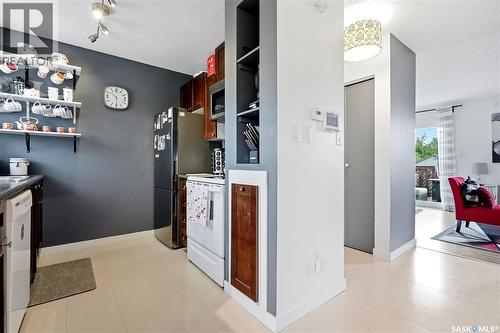 468 Berini Drive, Saskatoon, SK - Indoor Photo Showing Kitchen