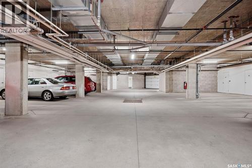 449 3605 Albert Street, Regina, SK - Indoor Photo Showing Garage