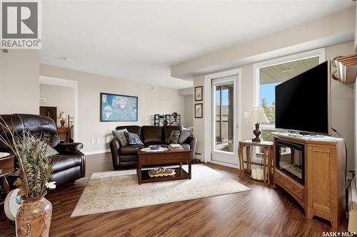 449 3605 Albert Street, Regina, SK - Indoor Photo Showing Living Room