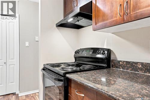 306 1013 Lansdowne Avenue, Saskatoon, SK - Indoor Photo Showing Kitchen