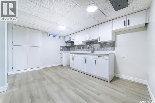 451 R Avenue S, Saskatoon, SK - Indoor Photo Showing Kitchen