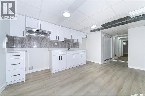 451 R Avenue S, Saskatoon, SK - Indoor Photo Showing Kitchen