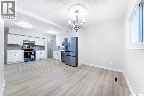 451 R Avenue S, Saskatoon, SK - Indoor Photo Showing Kitchen