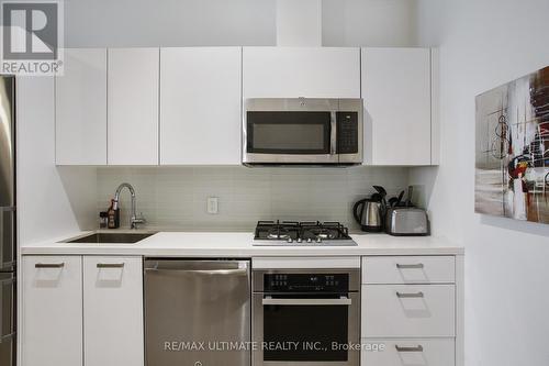 210 - 608 RICHMOND STREET W , Toronto, Ontario M5V 0N9 2
