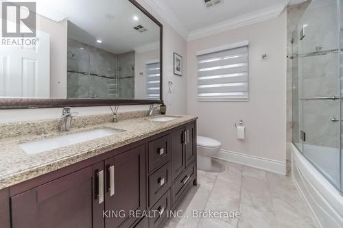 1427 Grossi Street, Mississauga, ON - Indoor Photo Showing Bathroom