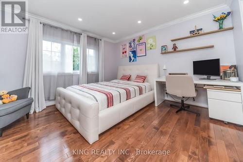 1427 Grossi Street, Mississauga, ON - Indoor Photo Showing Bedroom