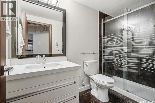 422 Pichler Crescent, Saskatoon, SK - Indoor Photo Showing Bathroom