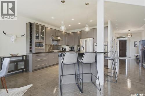 735 Wright Crescent, Saskatoon, SK - Indoor Photo Showing Kitchen With Stainless Steel Kitchen With Upgraded Kitchen