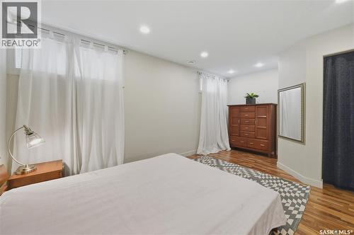 735 Wright Crescent, Saskatoon, SK - Indoor Photo Showing Bedroom